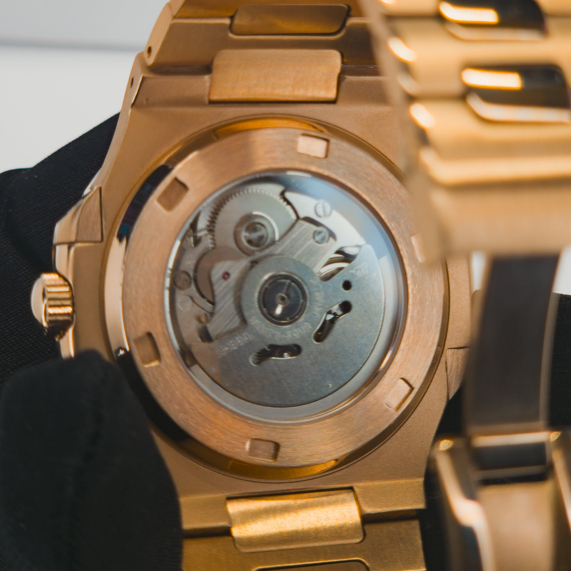 Sphere Custom Watch – Inspired by Nautilus – Powered by Seiko NH38 - Chocolate Gradient Open Heart