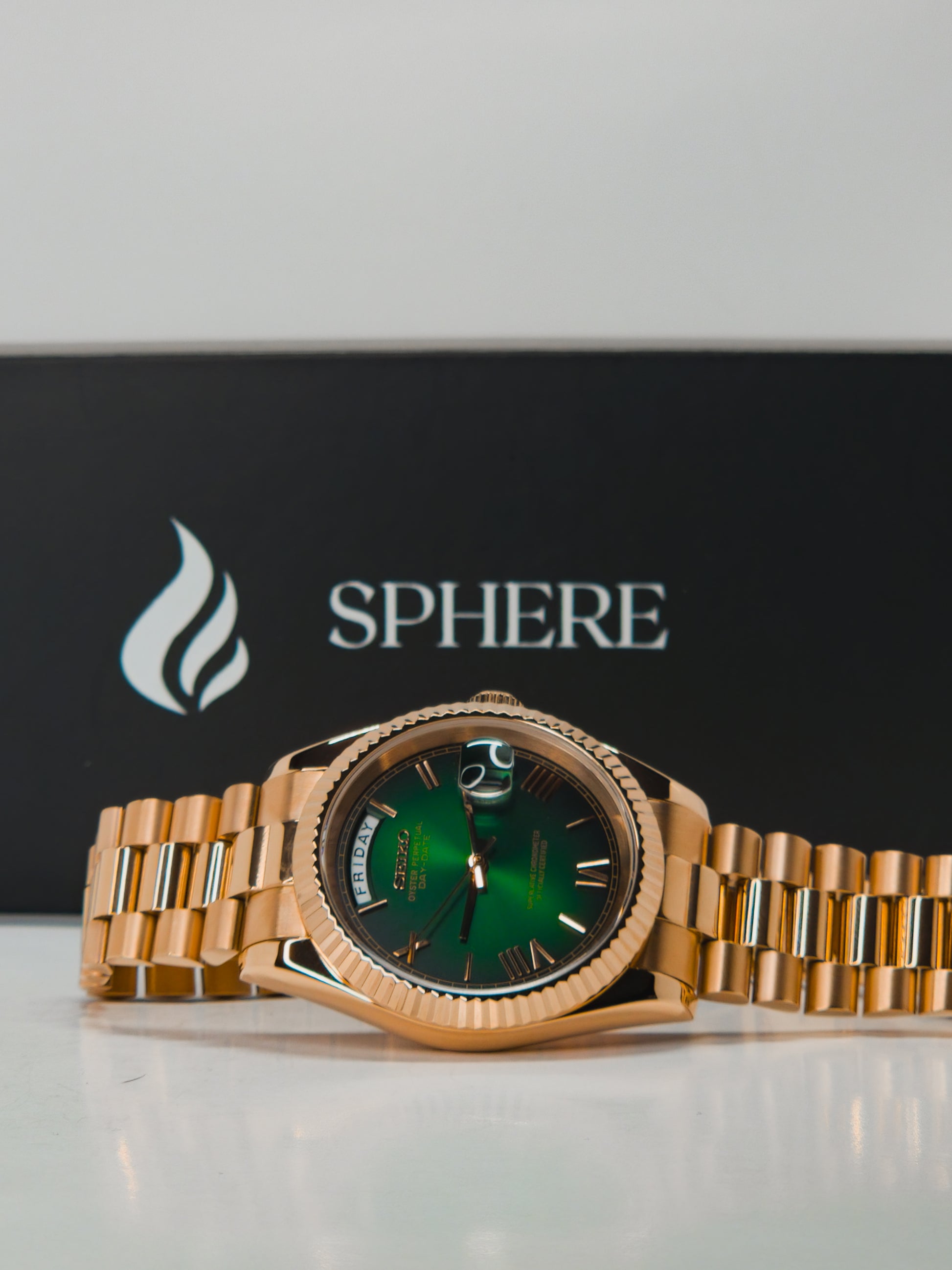 Sphere Custom Watch – Inspired by Day-Date – Powered by Seiko NH36 - Rose Gold Green Gradient Romans