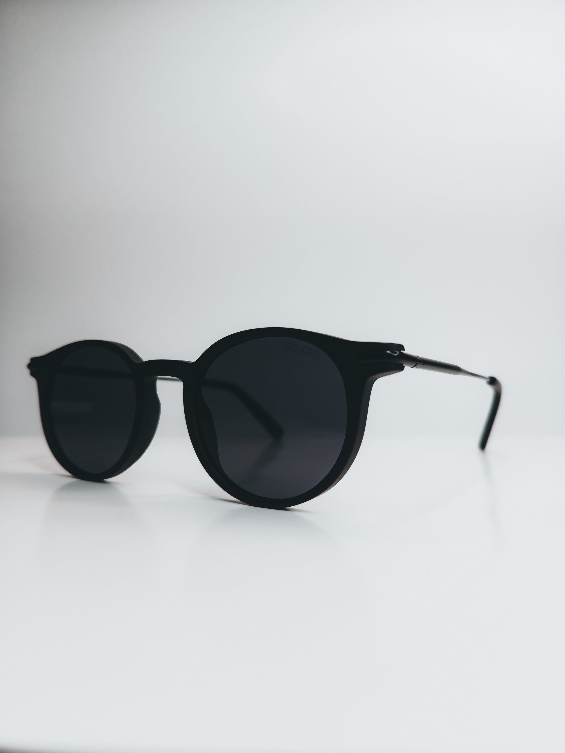 Sphere Glasses Matte Black/Dark
